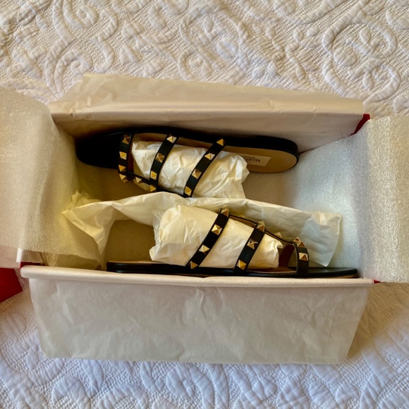 Valentino Garavani Rock Stud Sandals - Picture 14 of 16